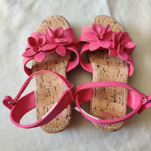 Girl's Size 12 Gymboree Wedge Sandals - Picture 3 of 5